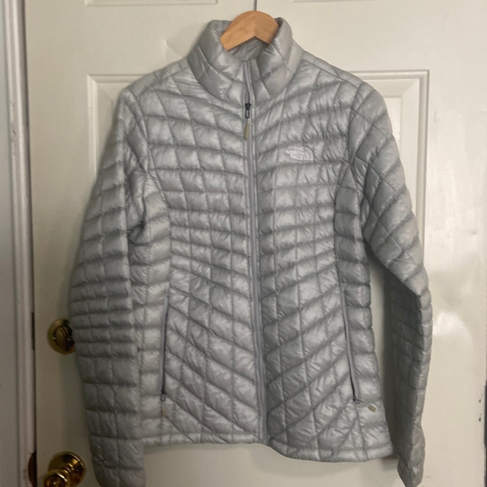 Women’s Gray NorthFace Thermoball Winter Coat